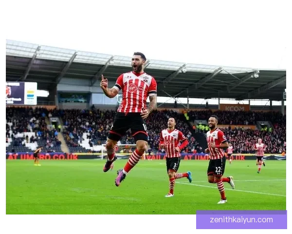 英超南安普顿高拉特状态回暖，助力球队争夺保级目标